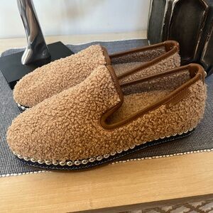 Chelsea & Violet 6 1/2 brown slip-on shoes.